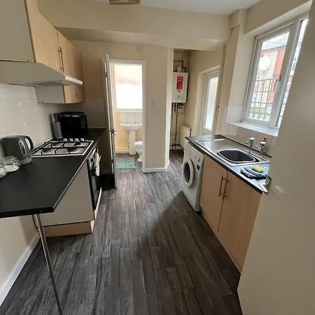 Flat 1, 67 Colwick Road Ng2 4Al Apartment Nottingham Bagian luar foto