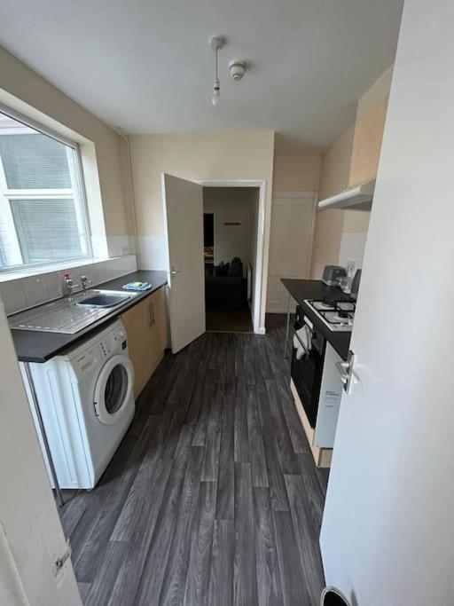 Flat 1, 67 Colwick Road Ng2 4Al Apartment Nottingham Bagian luar foto