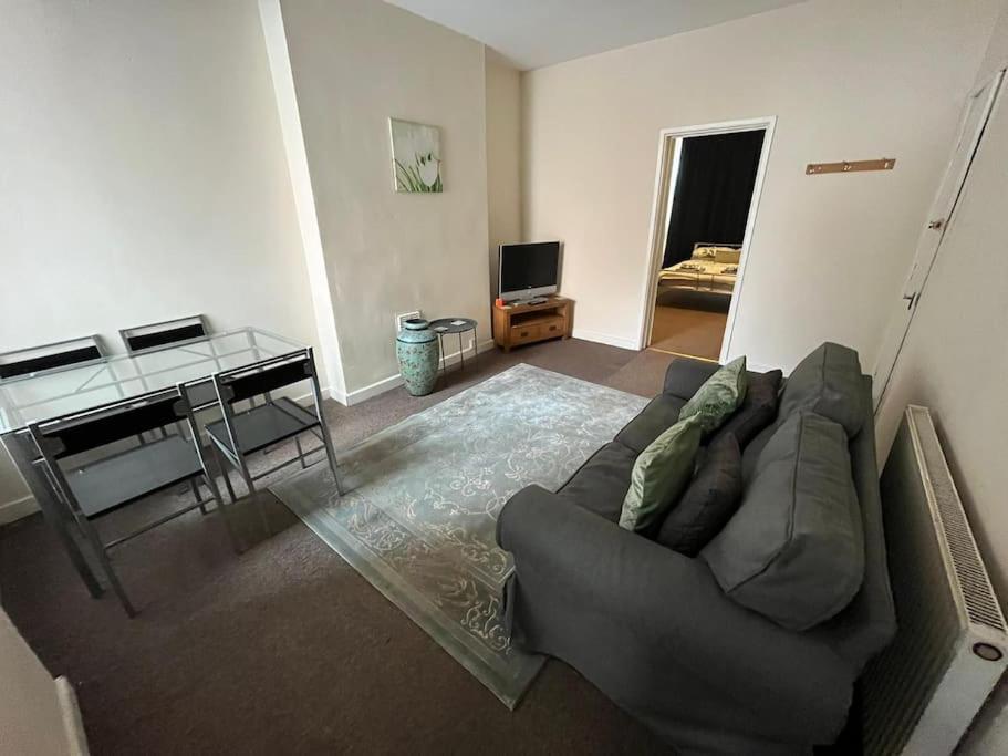 Flat 1, 67 Colwick Road Ng2 4Al Apartment Nottingham Bagian luar foto